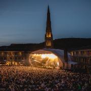 Simple Minds and Texas revealed as headliners for Halifax's Piece Hall in 2025