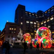 Evanescent illuminated bubble structures.