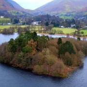 An American tourist visited the 'Lakes District' just recently.