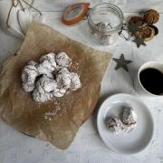 Steph Blackwell's Almond-y amaretti biscuits. Image: Steph Blackwell