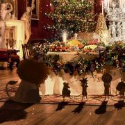 Henry and The Lion's Christmas Feast at Chatsworth