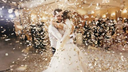 A host of celebratory ideas for a New Year's Eve wedding